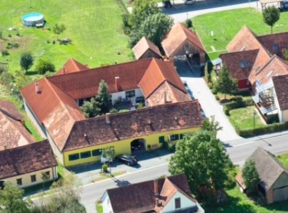 Ferienwohnungen Und Appartements Im Idyllischen Vierkanthof, Gruppenurlaube Loipersdorf bei Fürstenfeld Exterior foto
